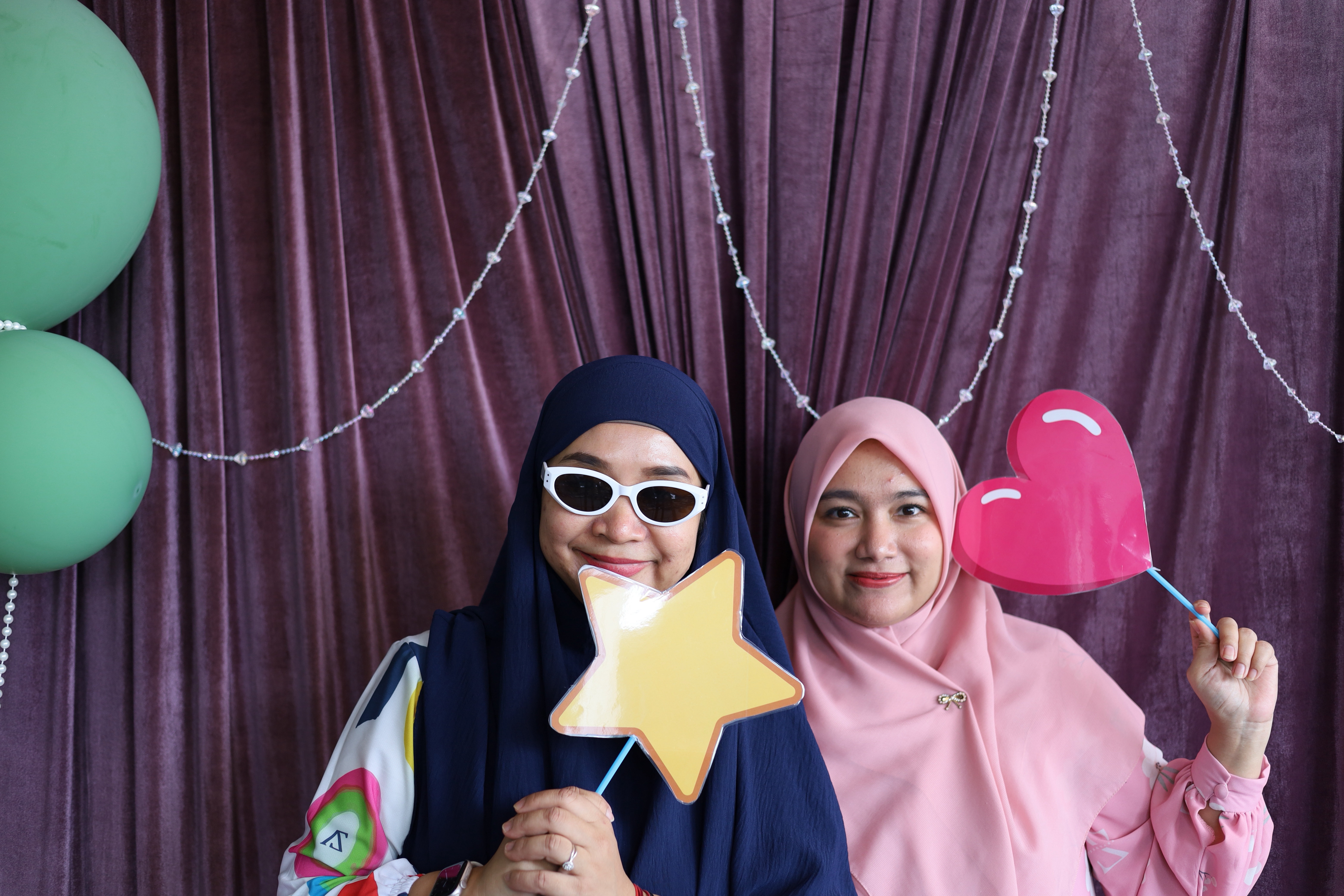 Contoh Foto