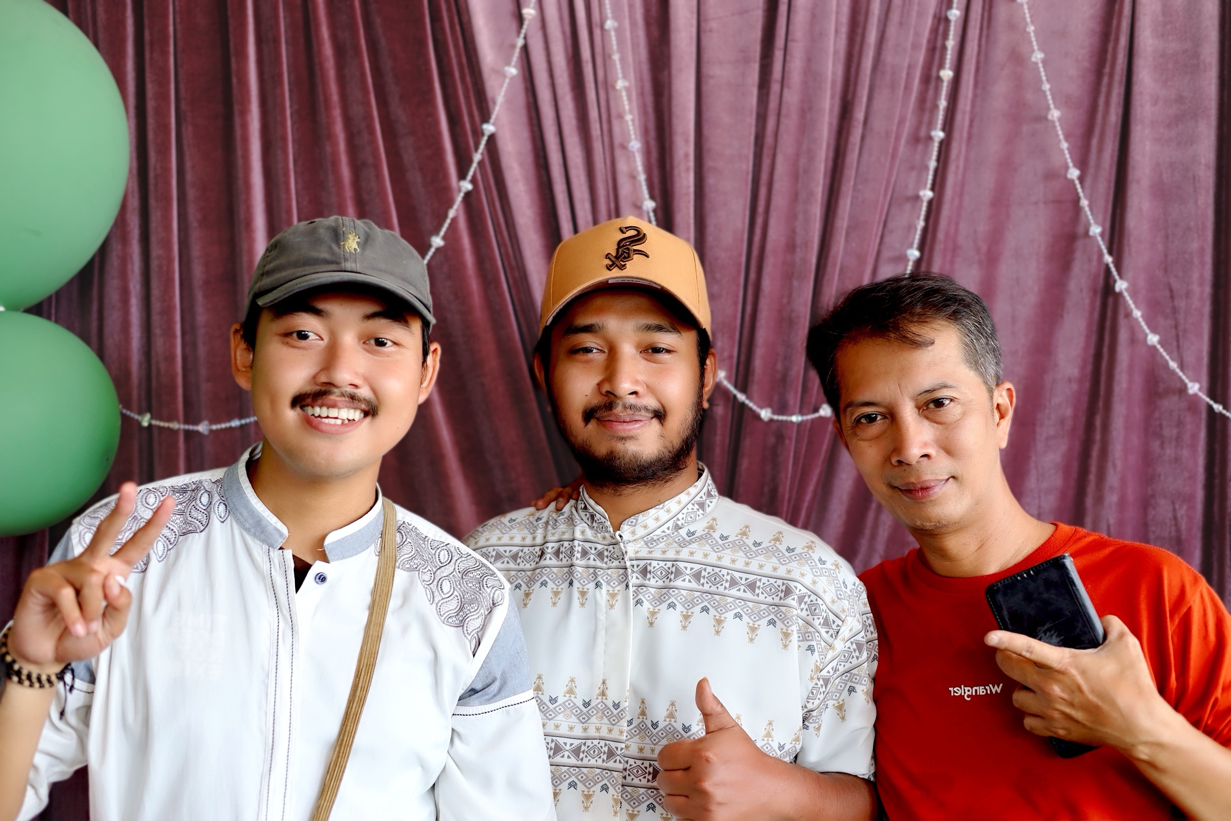 Contoh Foto