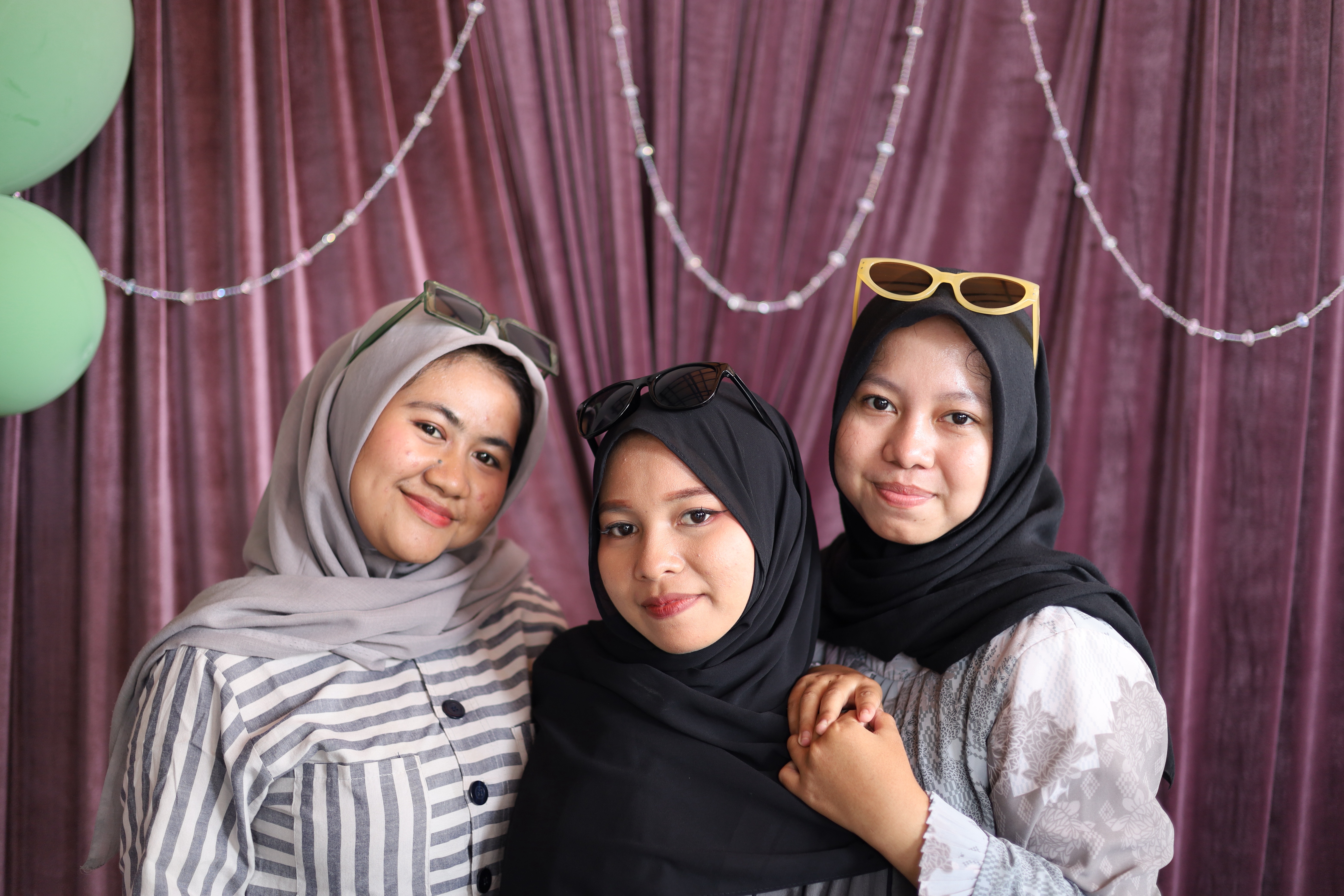 Contoh Foto
